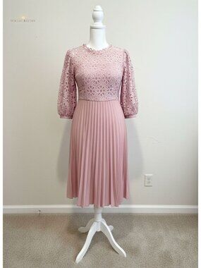 A-line Lace Midi Dress with Lantern Sleeves and Pleated Skirt